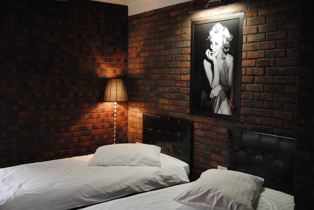 Amadeus Hotel Zielona Gora Room photo
